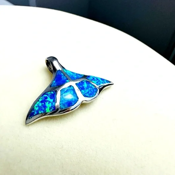 🌊 Sterling Silver Blue Opal Whale Tail Pendant Nautical & Ocean-Inspired Beauty - Picture 4 of 7